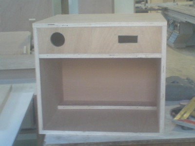 באמצע הבנייה