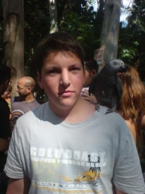 אני עם גאקו <br />משום מה התוכים נשכו את כולם